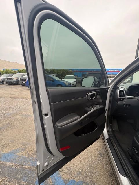Used 2023 Kia Sorento EX FWD image 7