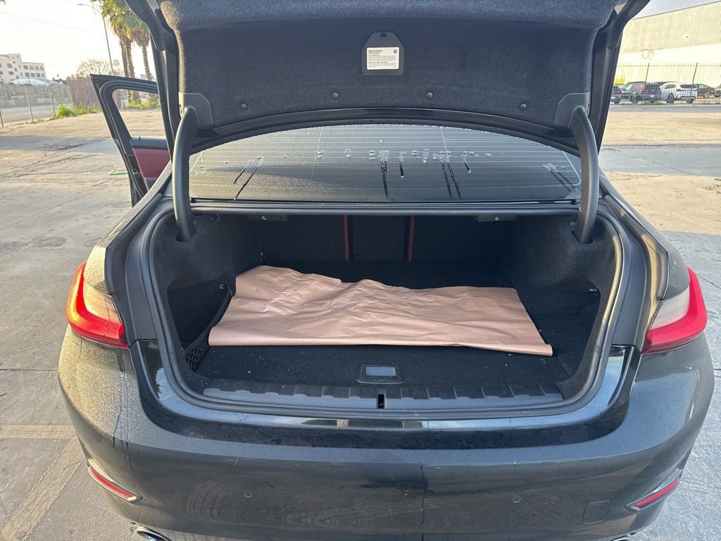 Used 2022 BMW 330e w/ Driving Assistance Package image 18