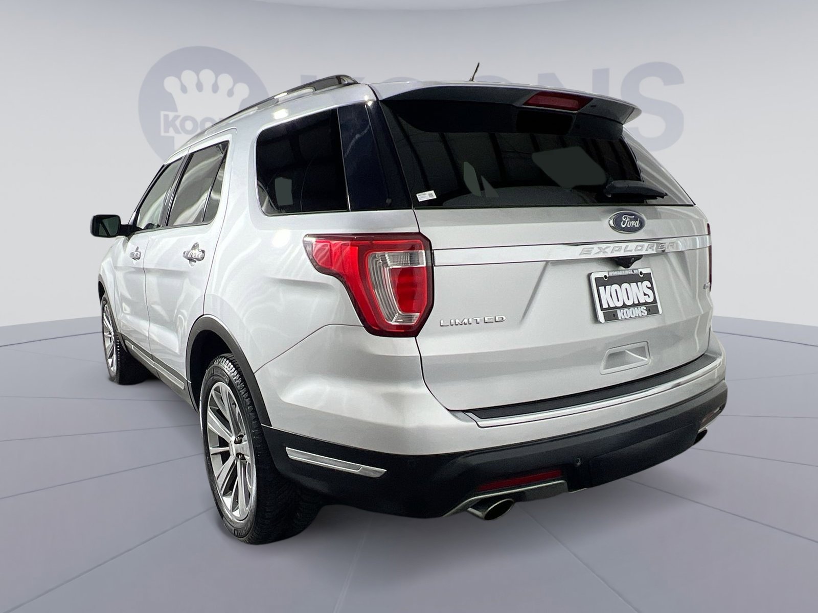 Used 2019 Ford Explorer Limited w/ Class III Trailer Tow Package image 4