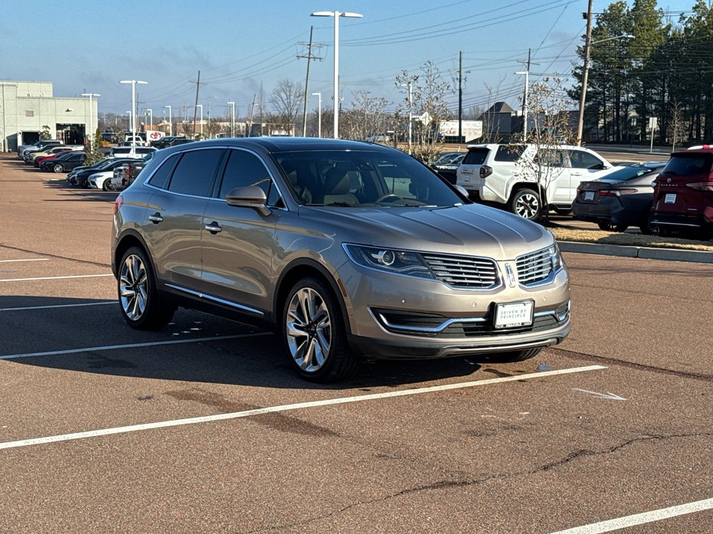 Used 2018 Lincoln MKX Reserve w/ Driver Assistance Package image 3