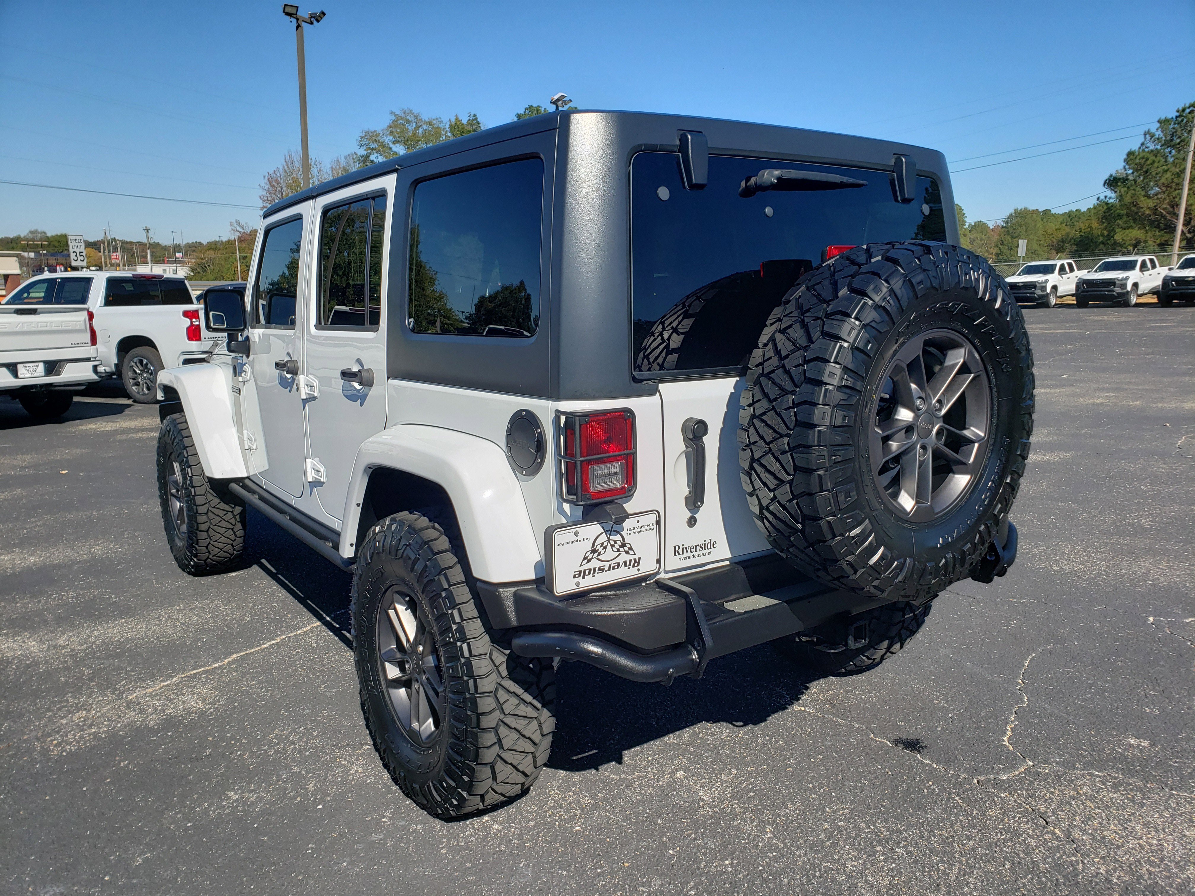 Used 2018 Jeep Wrangler Unlimited Sport image 4