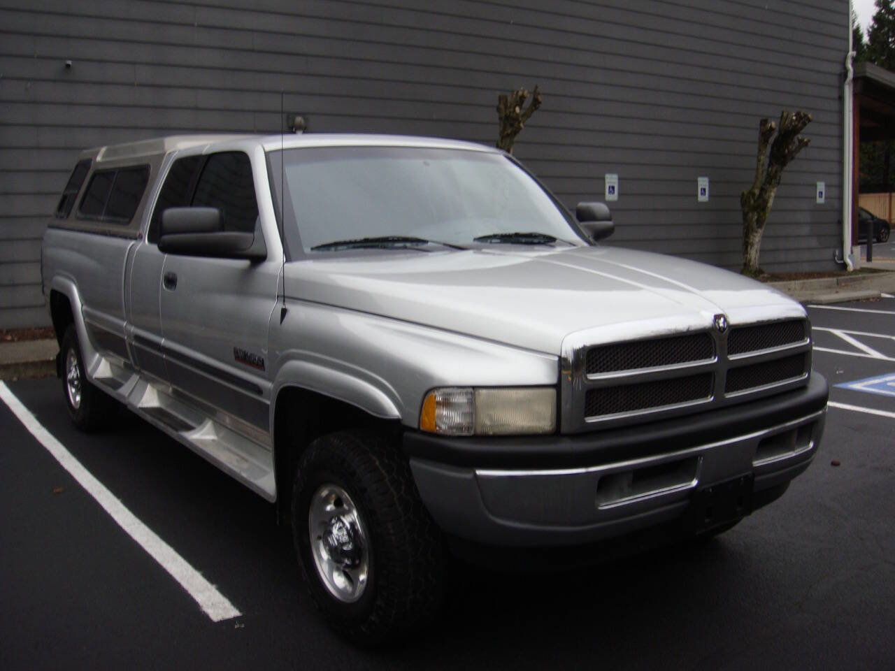Used 2001 Dodge Ram 2500 Truck 4x4 Quad Cab image 4
