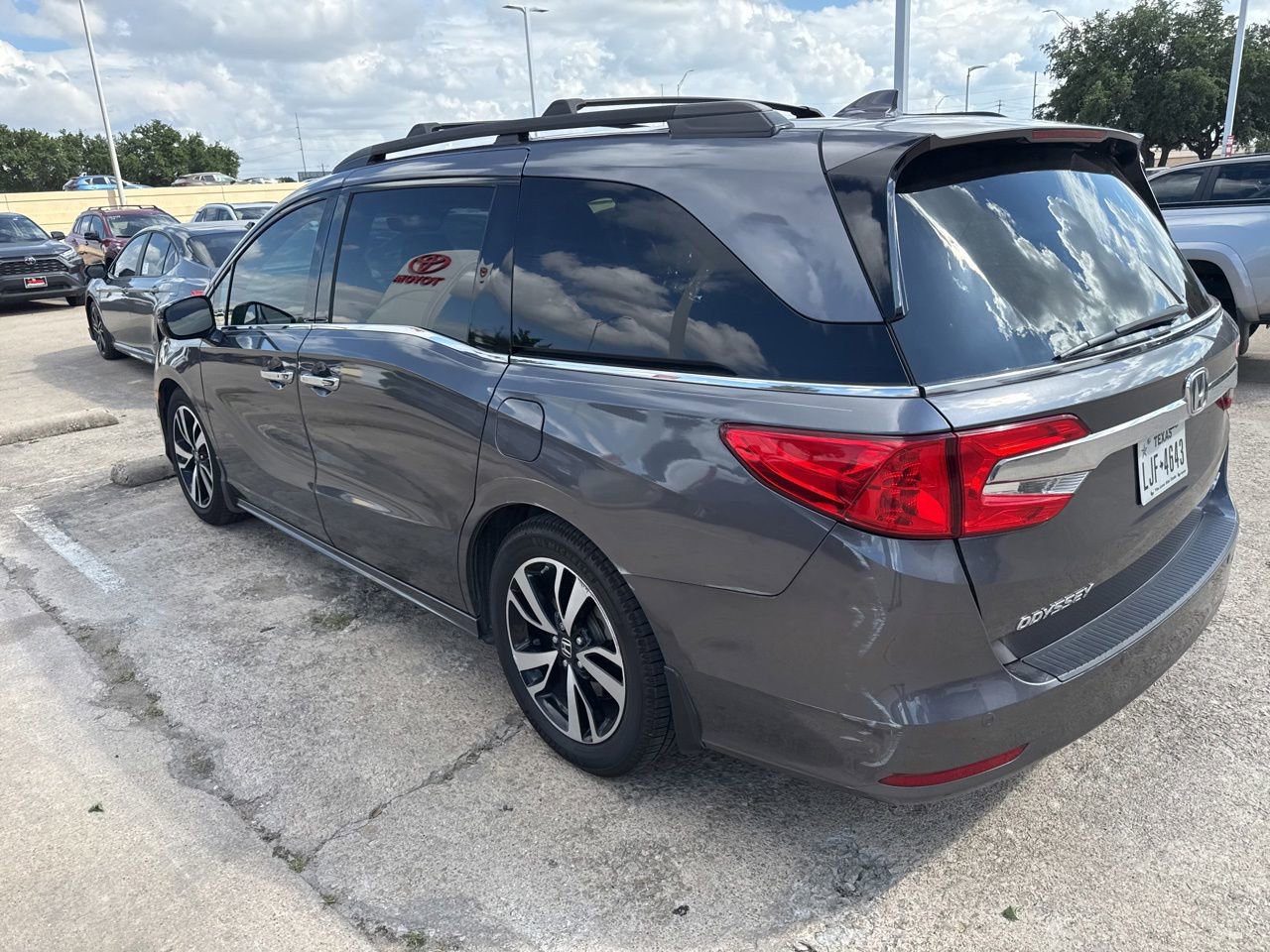 Used 2019 Honda Odyssey Elite image 6