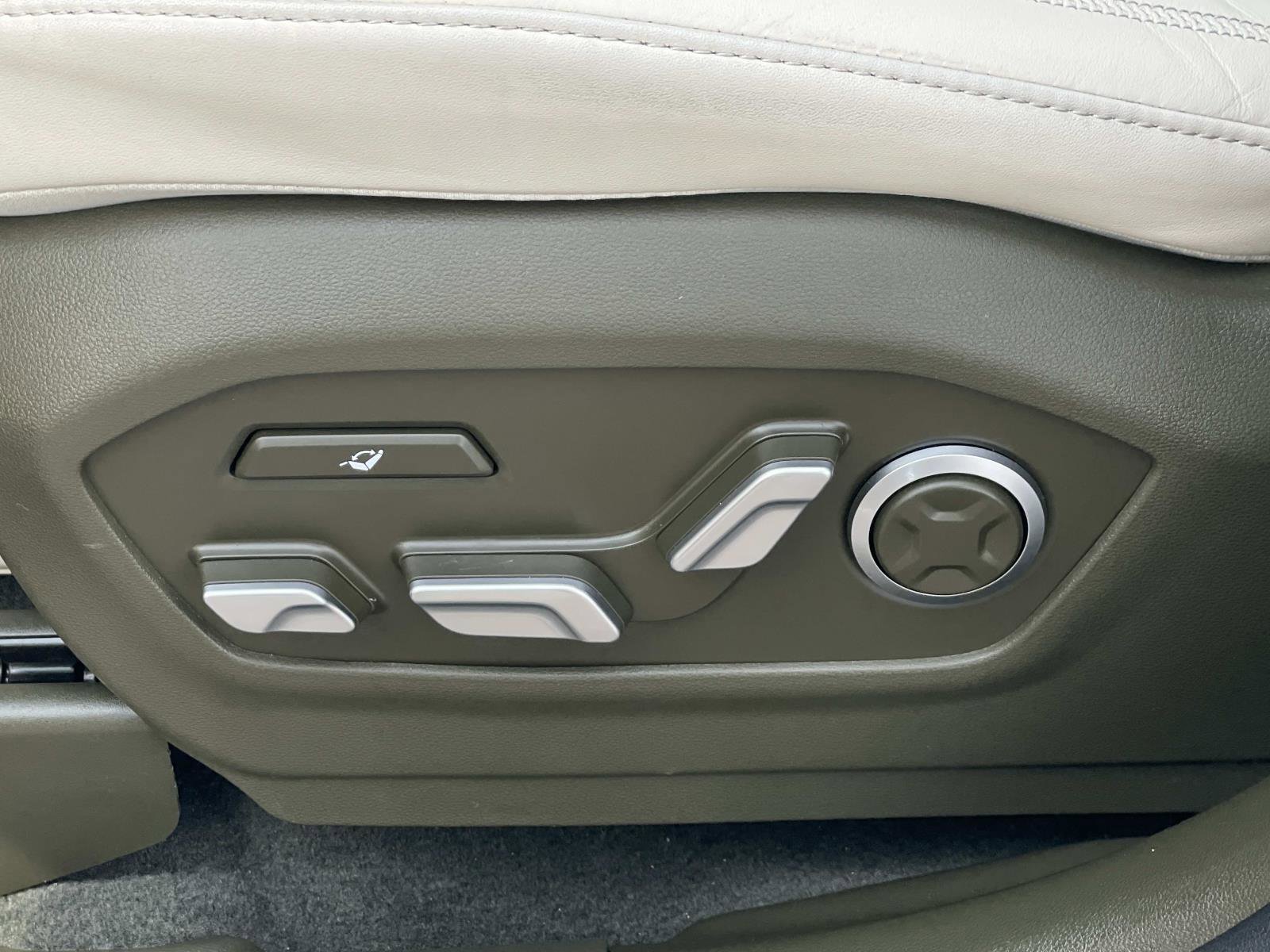 Used 2024 Hyundai Santa Fe Calligraphy image 21