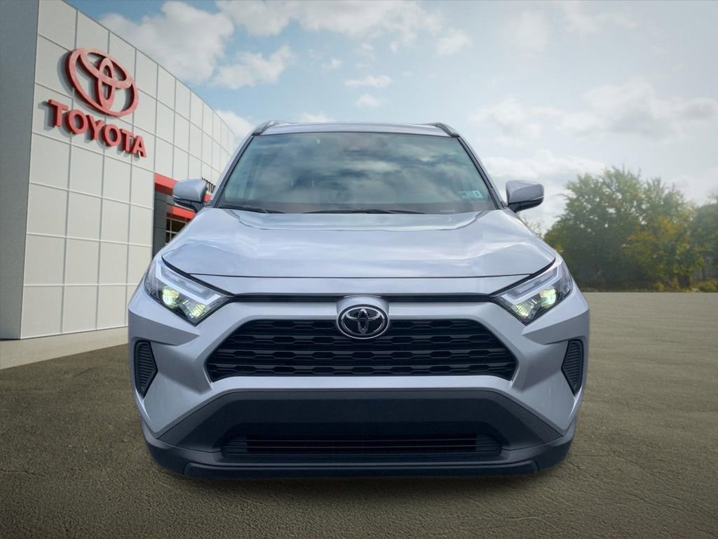 Used 2025 Toyota RAV4 XLE image 8