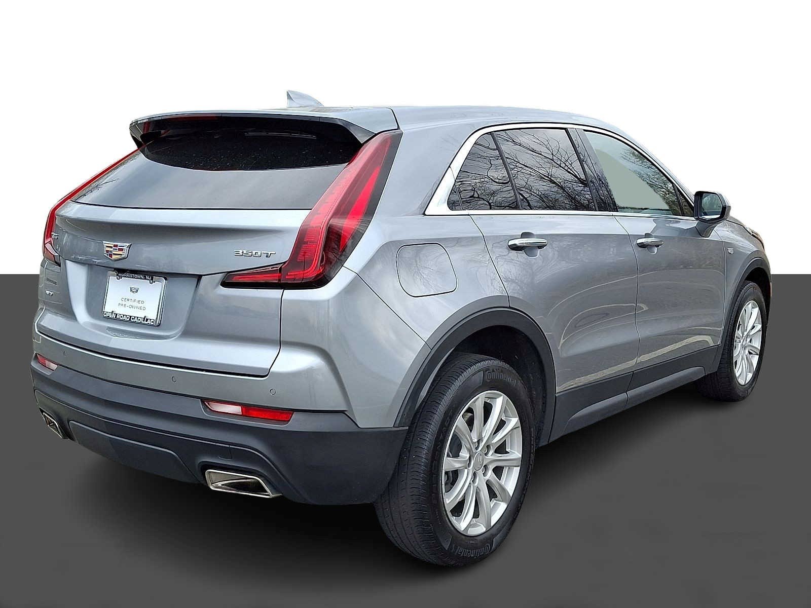 Certified 2023 Cadillac XT4 Luxury w/ Cold Weather Package AWD/4WD image 10