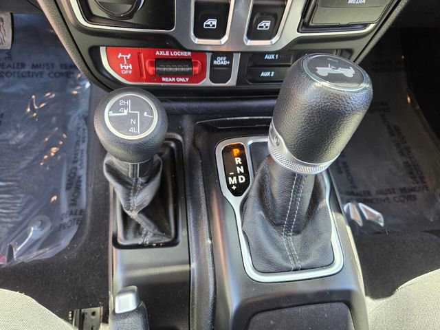 Used 2025 Jeep Wrangler Sport AWD/4WD image 11