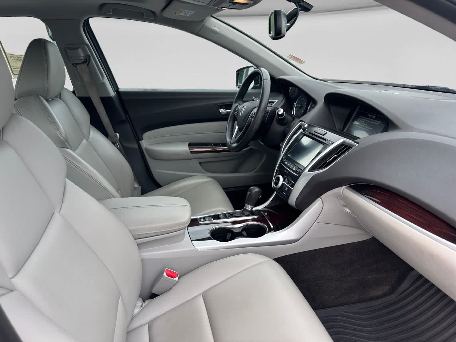 Used 2017 Acura TLX FWD image 16