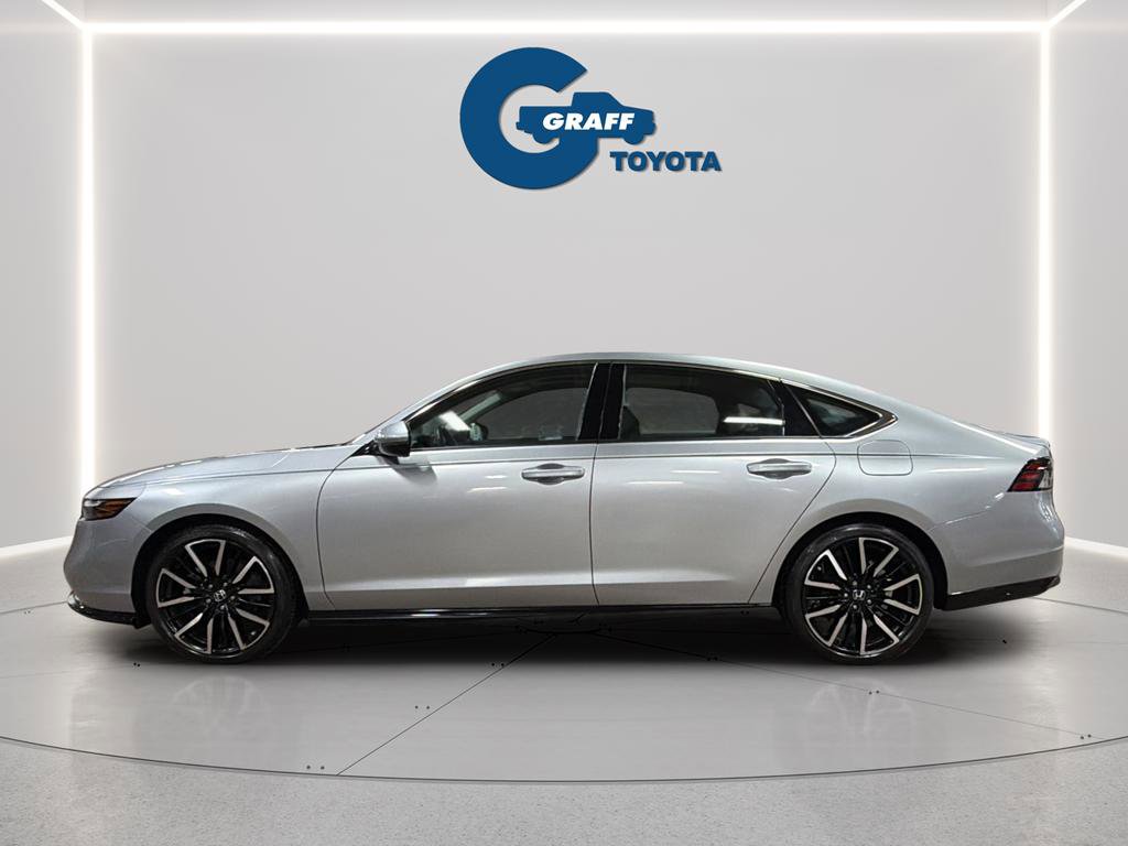 Used 2024 Honda Accord Touring image 11