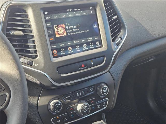 Used 2022 Jeep Cherokee Trailhawk image 14