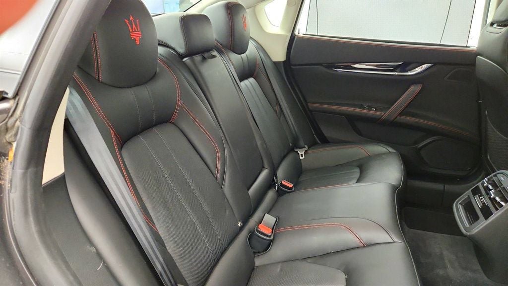 Used 2017 Maserati Quattroporte S GranSport Q4 AWD/4WD image 22