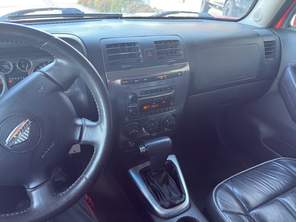 Used 2008 HUMMER H3 Alpha image 10