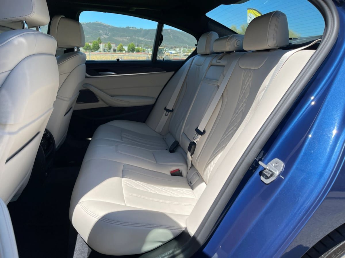 Used 2022 BMW 530e w/ Executive Package RWD image 19
