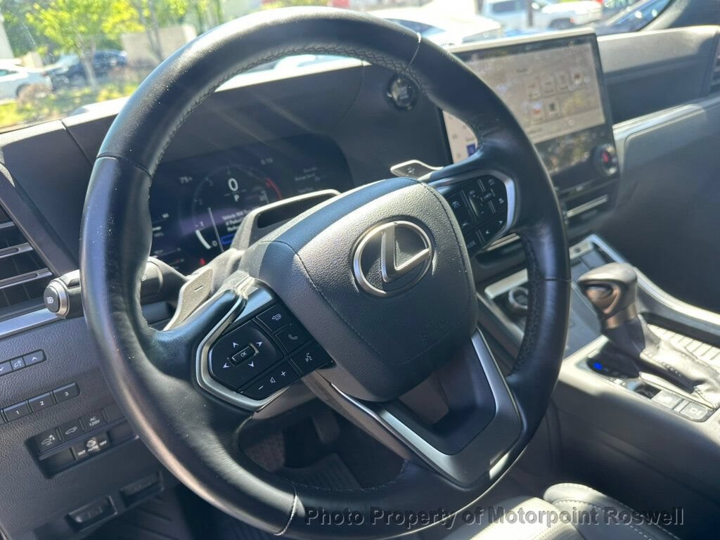 Used 2024 Lexus GX 550 w/ Accessory Package (Z1) AWD/4WD image 18