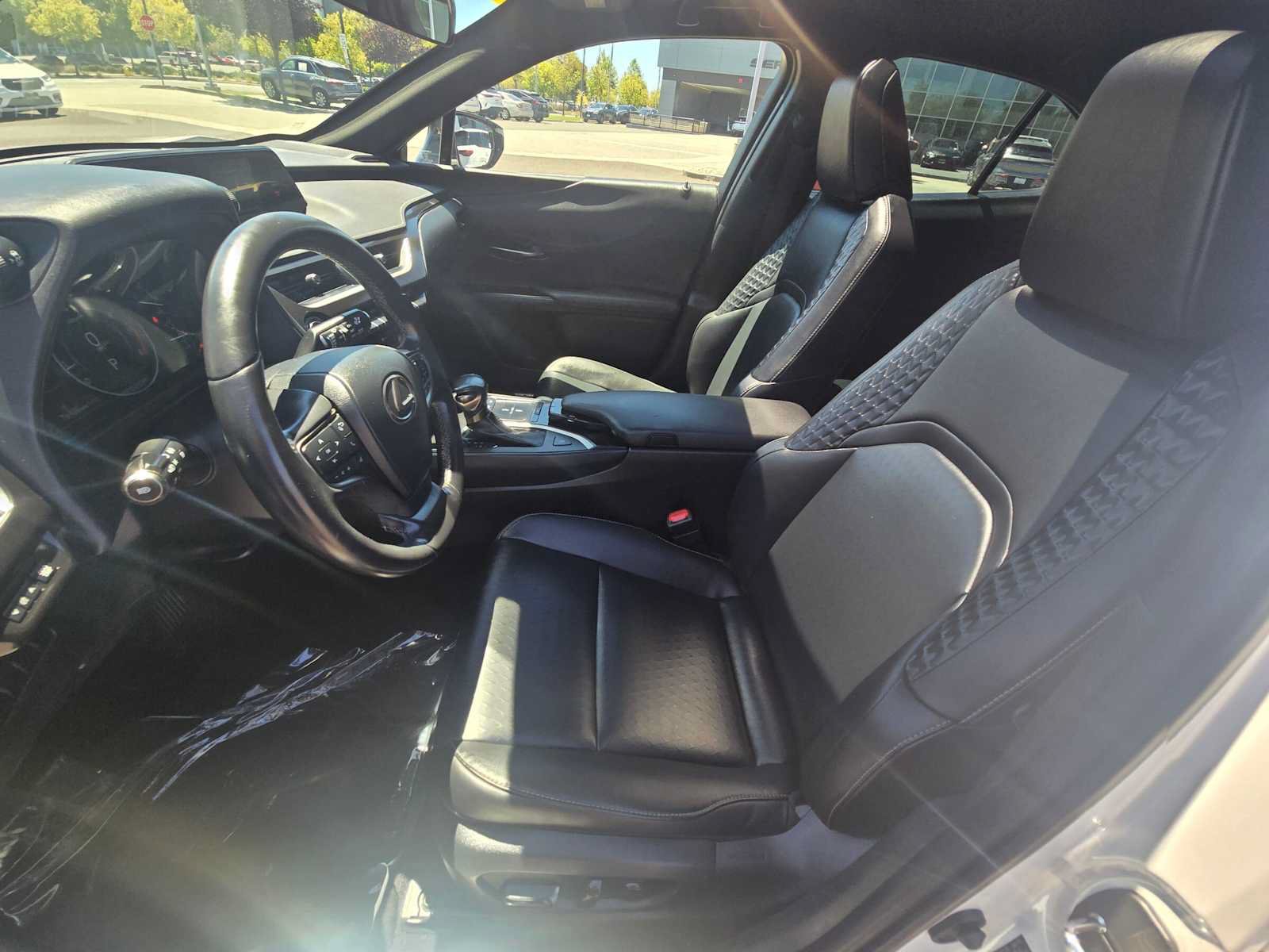 Used 2019 Lexus UX 200 FWD image 21