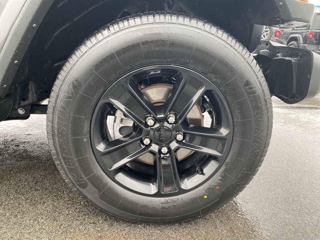 Used 2022 Jeep Wrangler Unlimited Sahara image 9