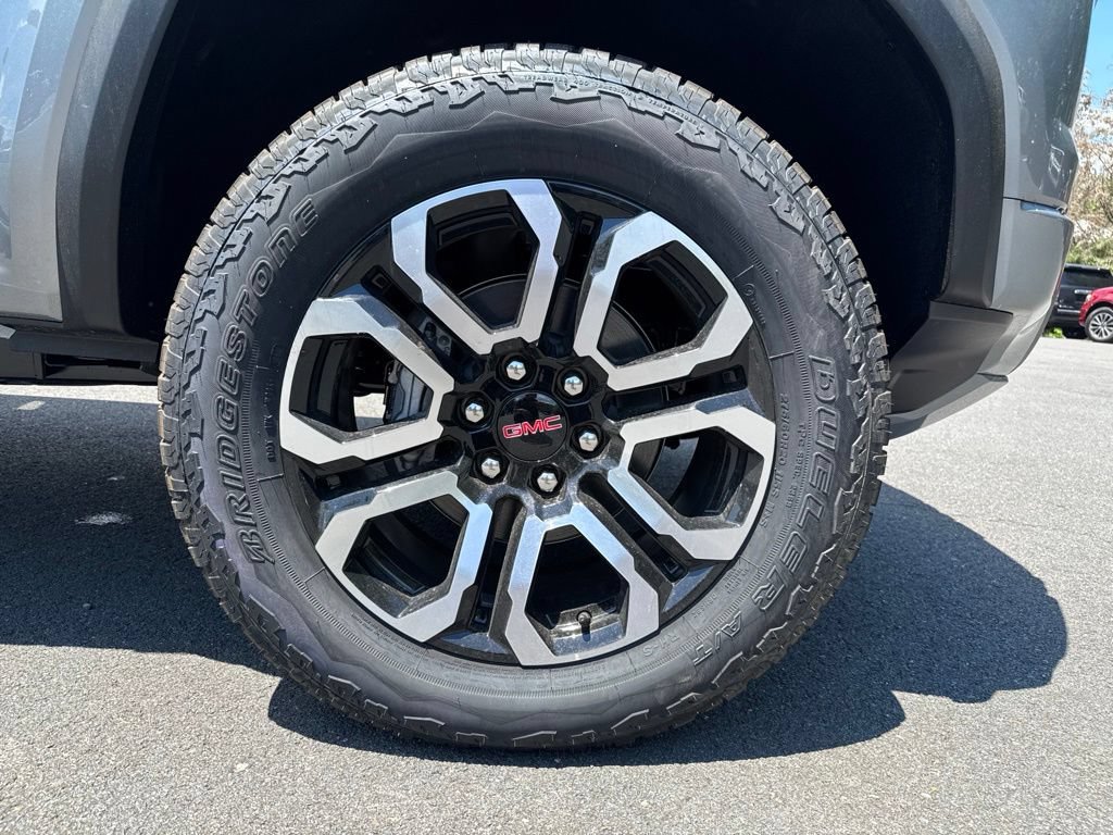 New 2026 GMC Canyon AT4 w/ Nightfall Essentials Package AWD/4WD image 9