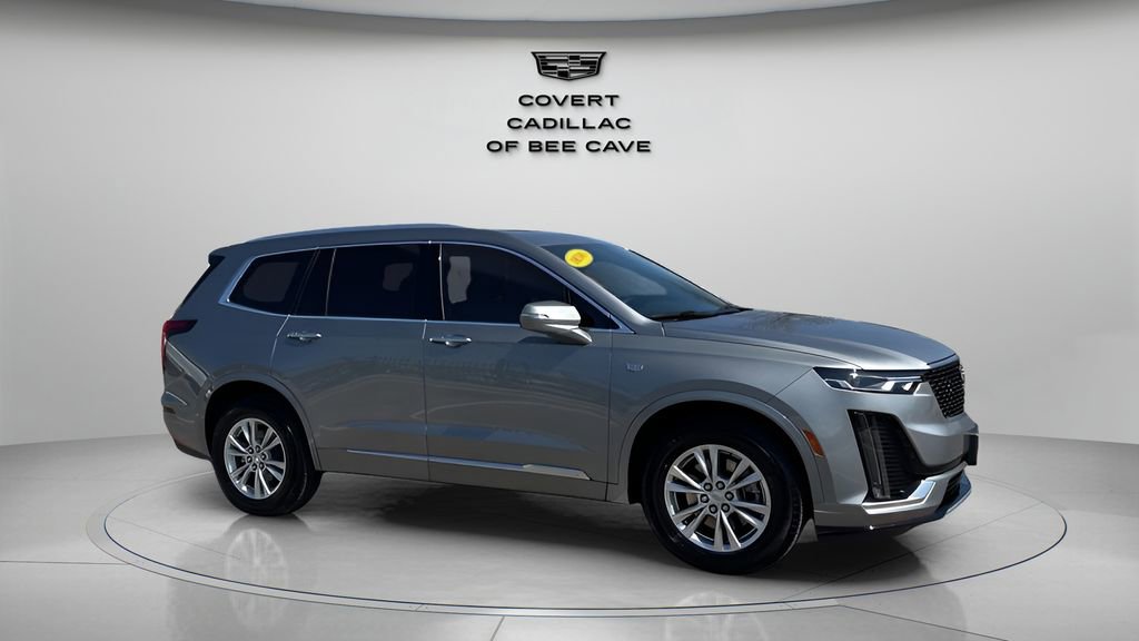 New 2025 Cadillac XT6 Luxury image 12