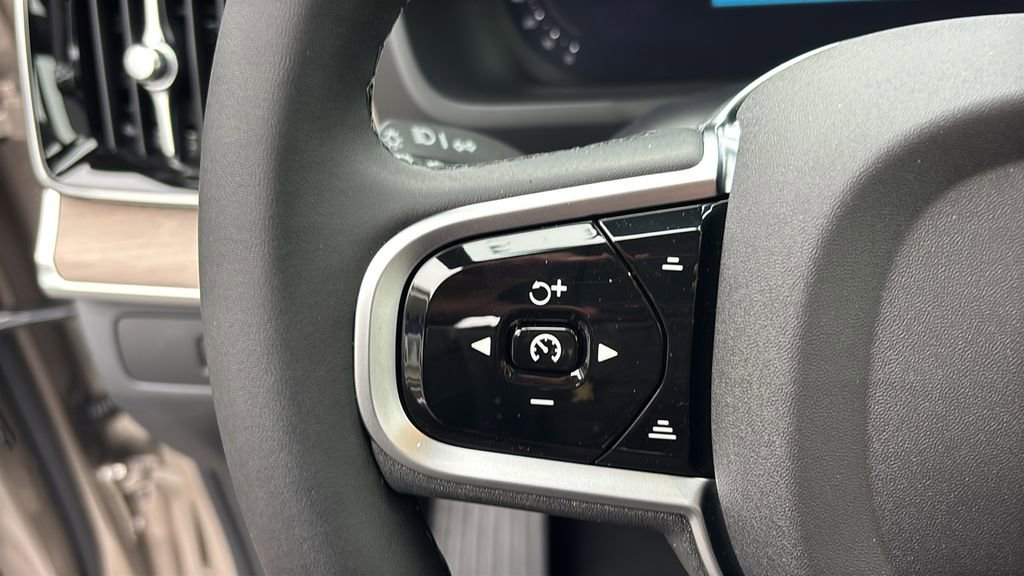 New 2026 Volvo XC90 T8 Plus image 17