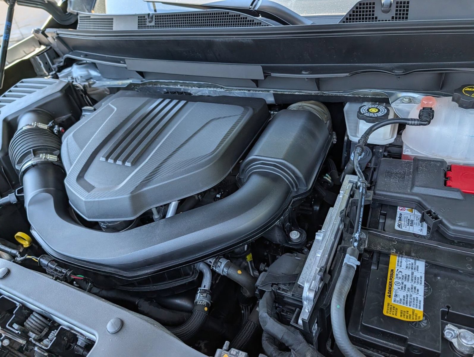 Used 2024 Chevrolet Traverse LS FWD image 29