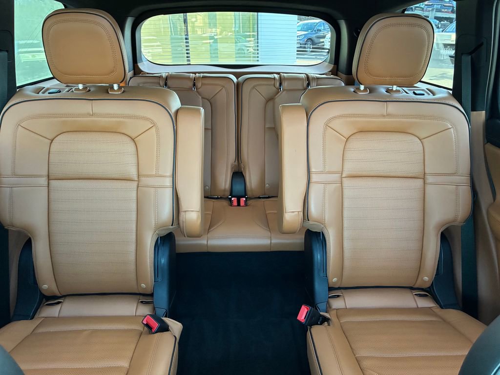 Used 2023 Lincoln Aviator Black Label image 14