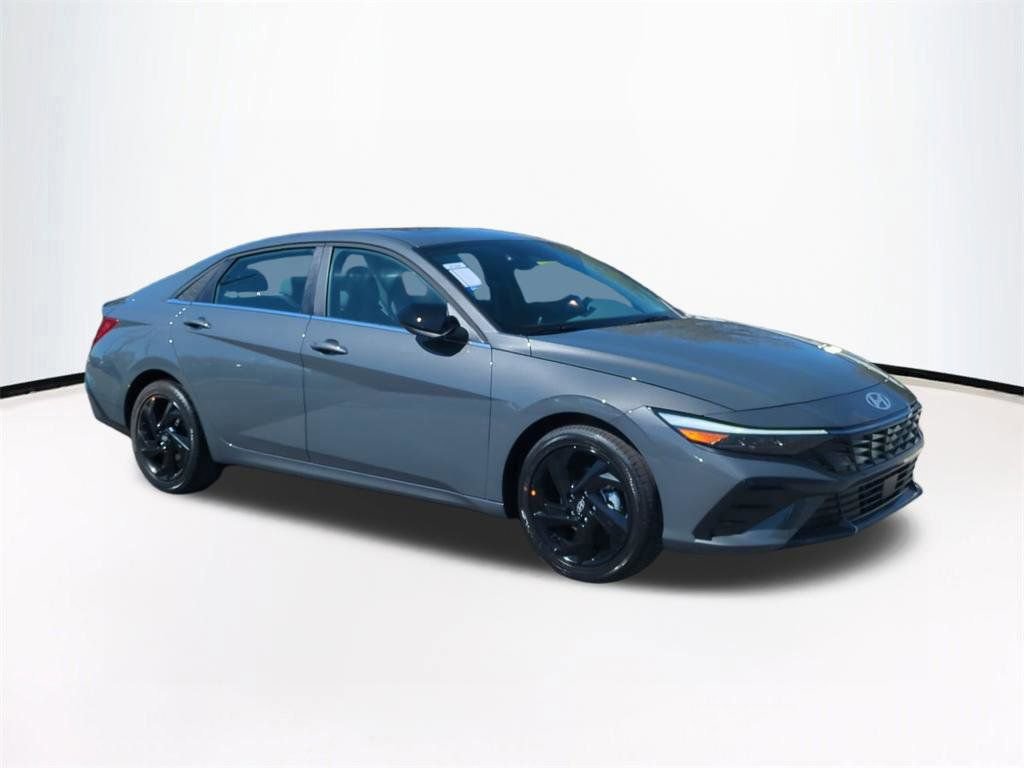New 2026 Hyundai Elantra SEL Sport image 2