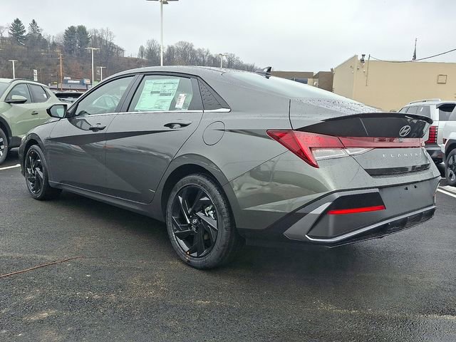 New 2026 Hyundai Elantra SEL Sport FWD image 3