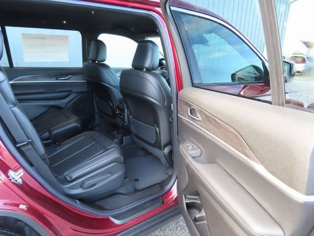 New 2025 Jeep Grand Cherokee L Limited w/ Trailer Tow Package image 26