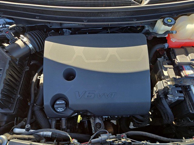 Certified 2021 Chevrolet Traverse LT w/ LT Premium Package FWD image 23
