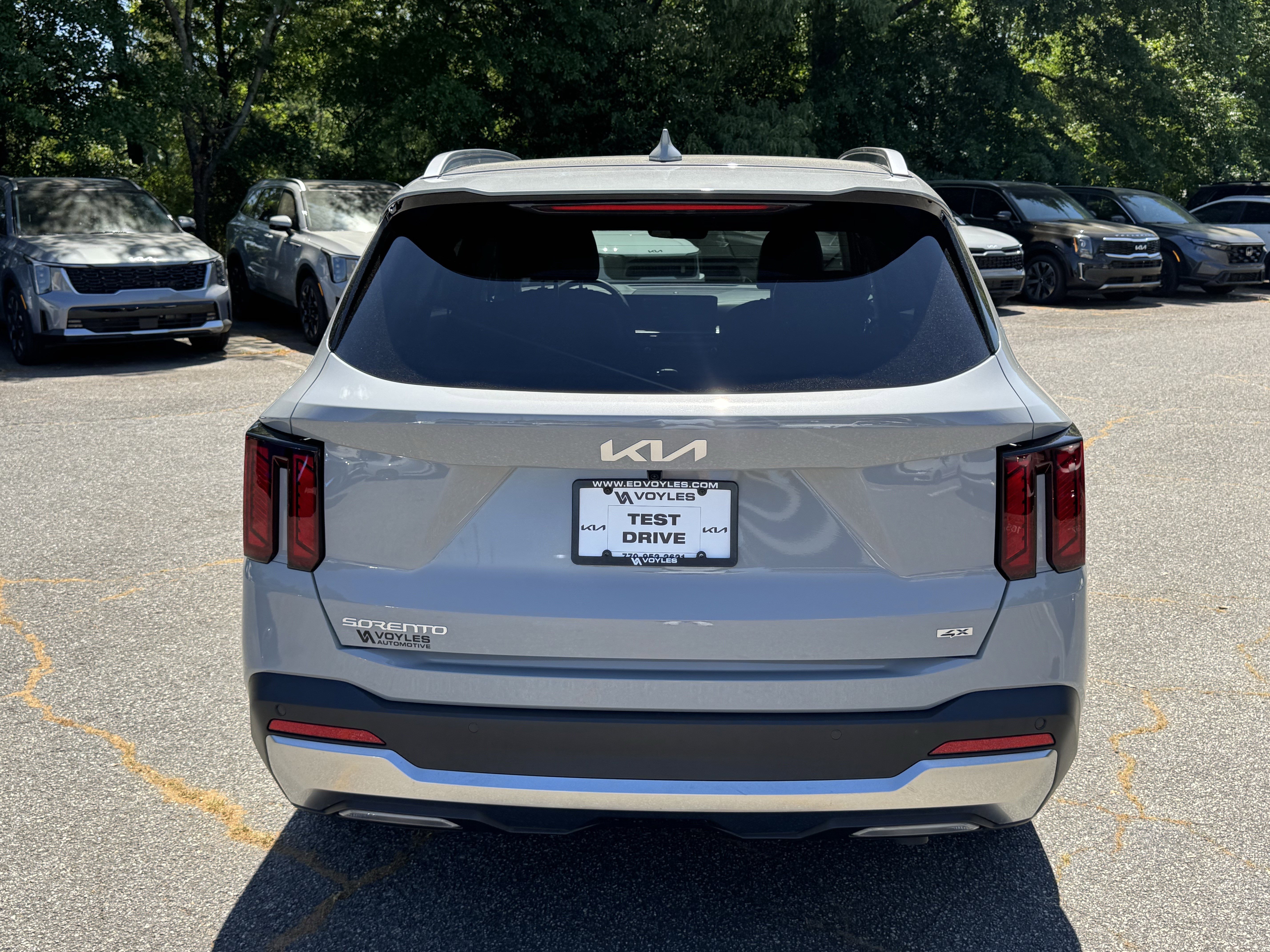 Used 2025 Kia Sorento EX w/ Panoramic Sunroof Package AWD/4WD image 6
