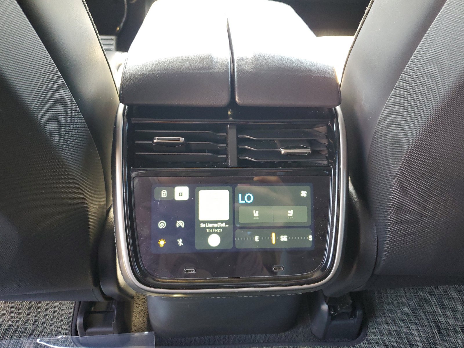 Used 2024 Rivian R1T Adventure Dual AWD/4WD image 12