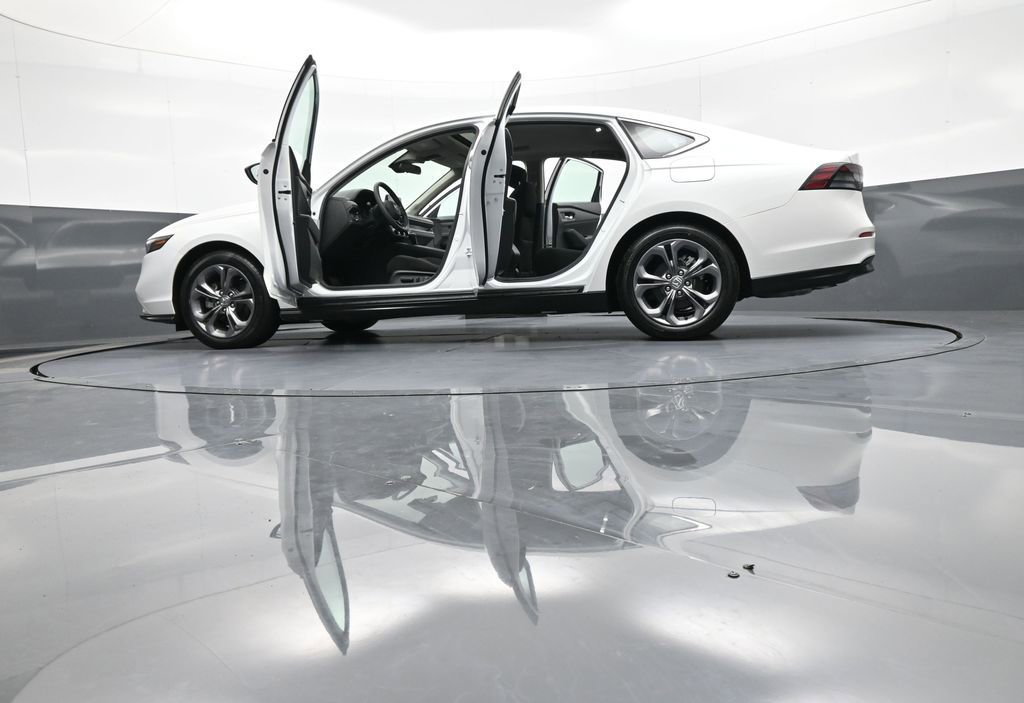 Certified 2023 Honda Accord EX image 49