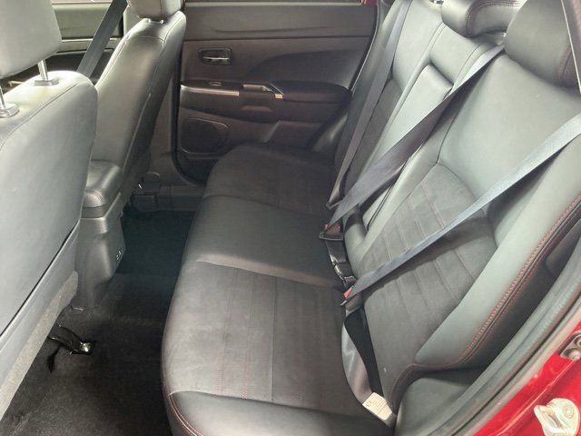 Used 2025 Mitsubishi Outlander Sport SE image 13
