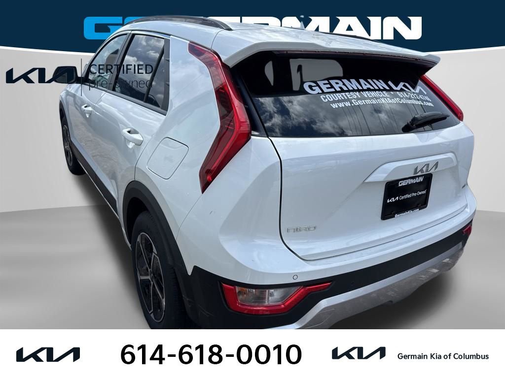 Certified 2025 Kia Niro EX FWD image 4