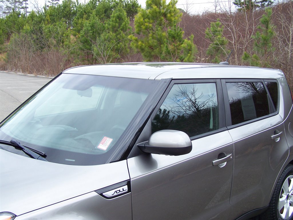 Used 2019 Kia Soul FWD image 13