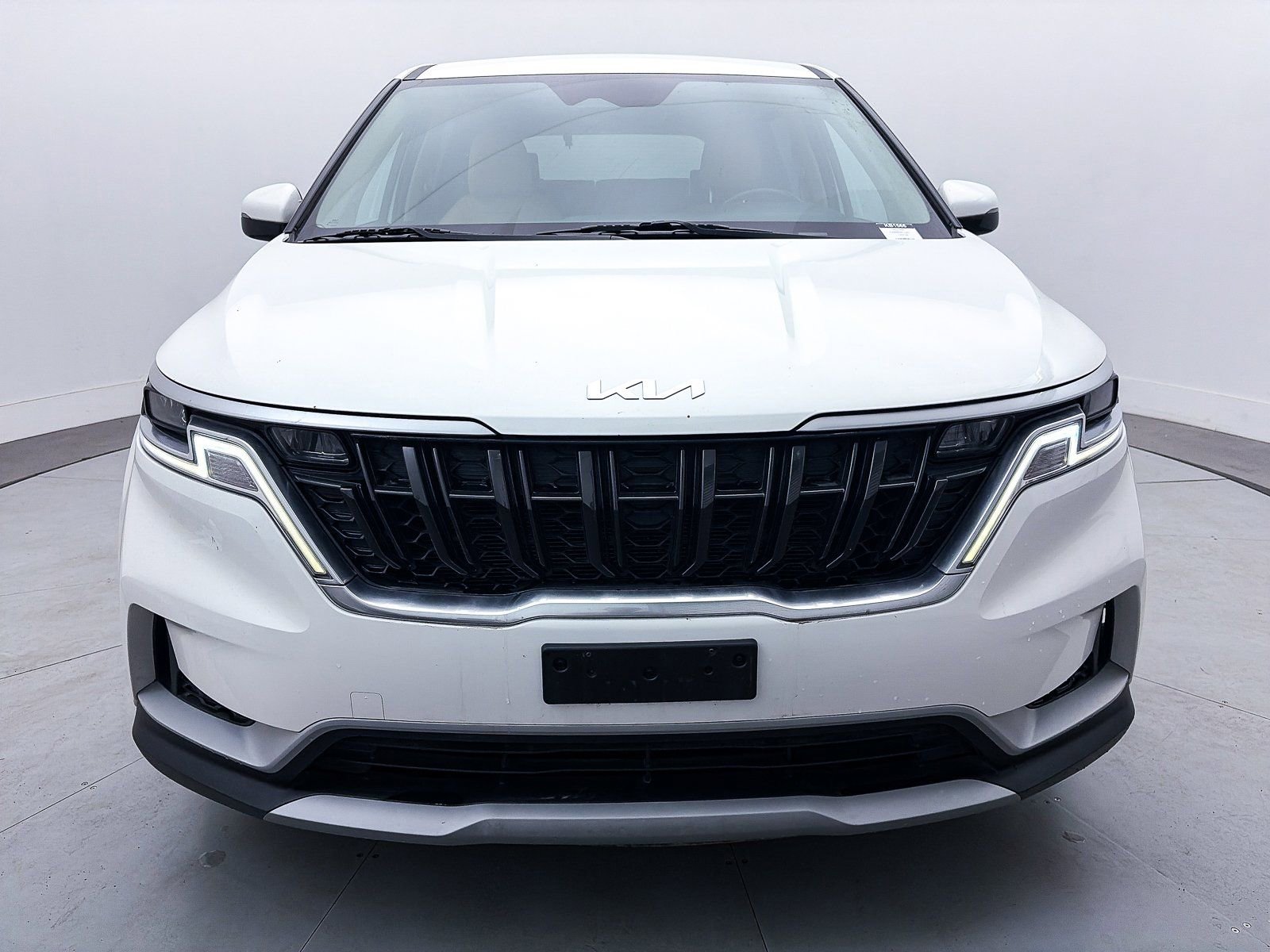 Used 2022 Kia Carnival LX image 10