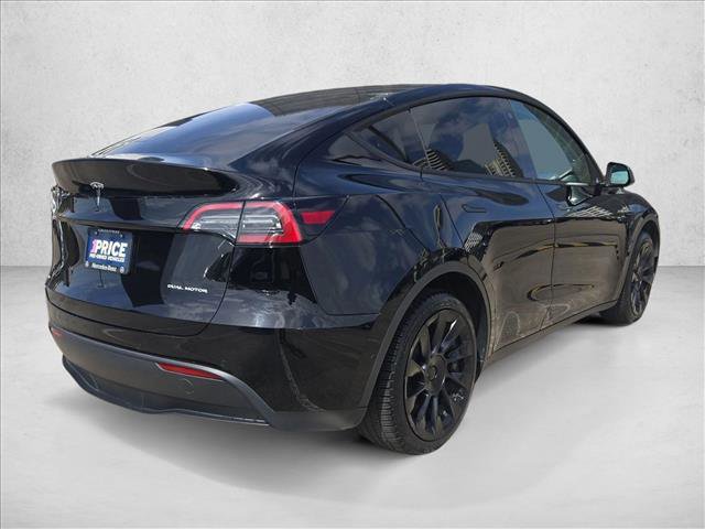Used 2022 Tesla Model Y Long Range image 5