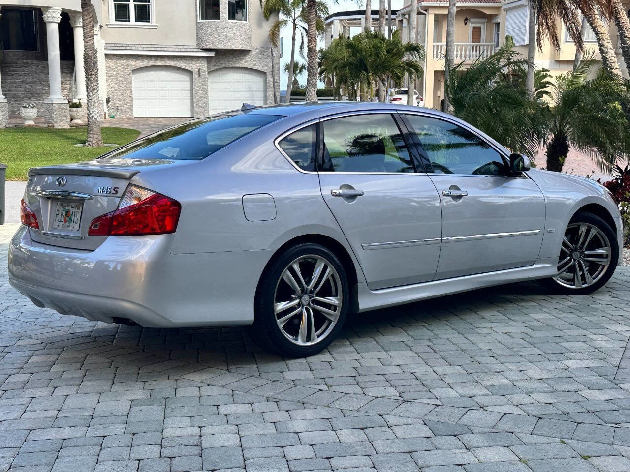 Used 2008 INFINITI M45 w/ Technology Pkg RWD image 5