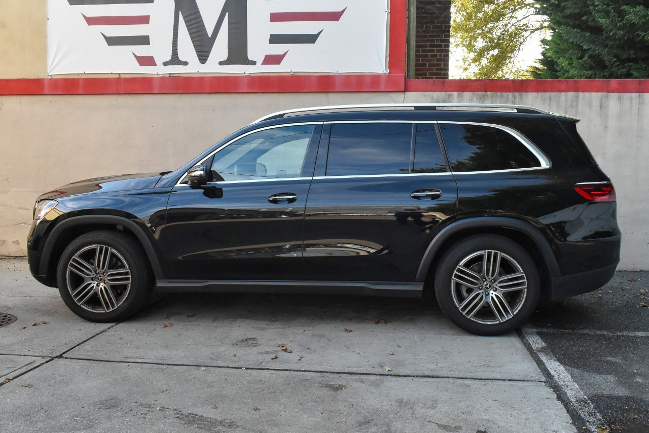 Used 2025 Mercedes-Benz GLS 450 4MATIC image 5
