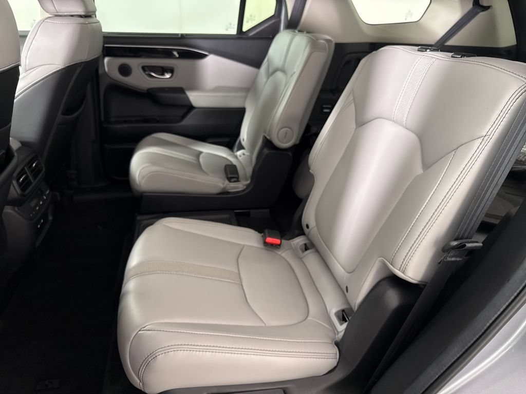 Used 2024 Honda Pilot EX-L image 12