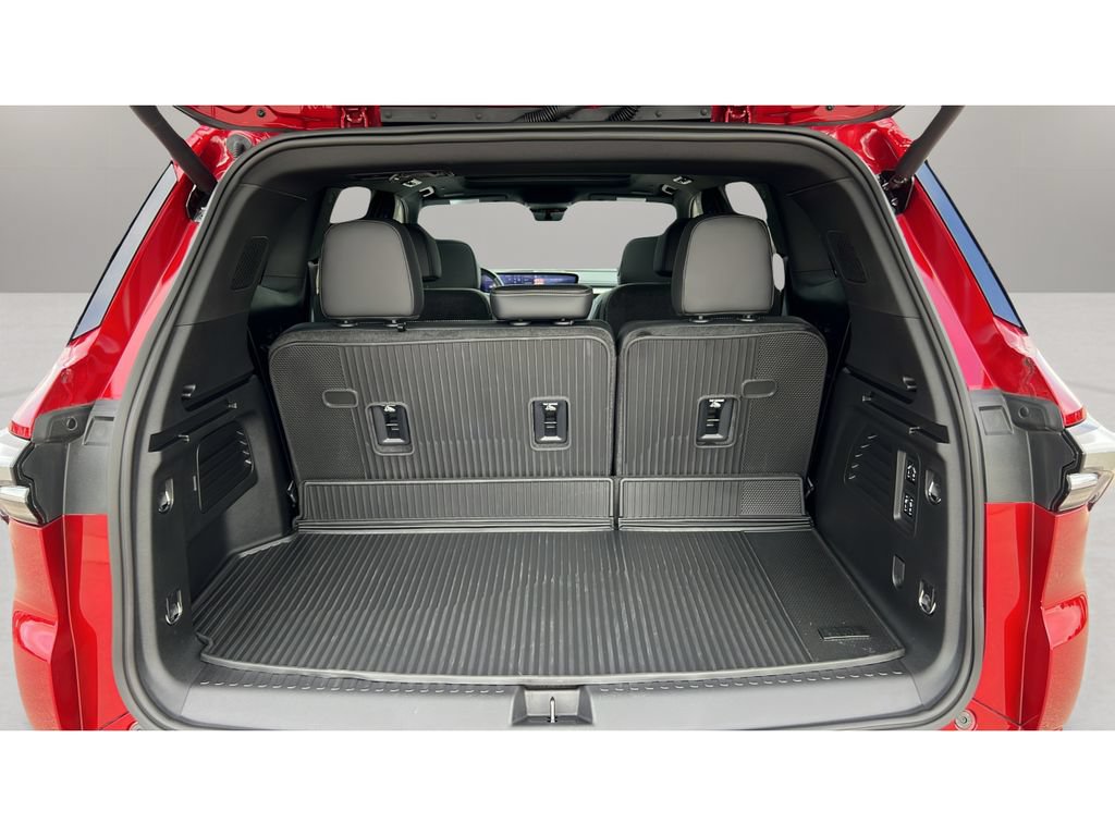 Certified 2025 Buick Enclave Avenir w/ Super Cruise Package AWD/4WD image 30