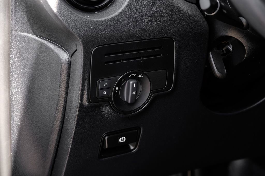 Used 2023 Mercedes-Benz Metris image 24