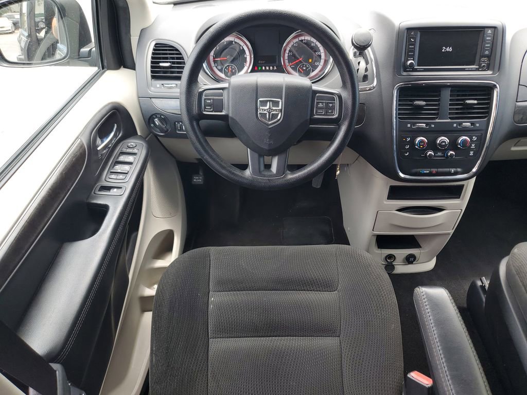 Used 2019 Dodge Grand Caravan SE FWD image 12