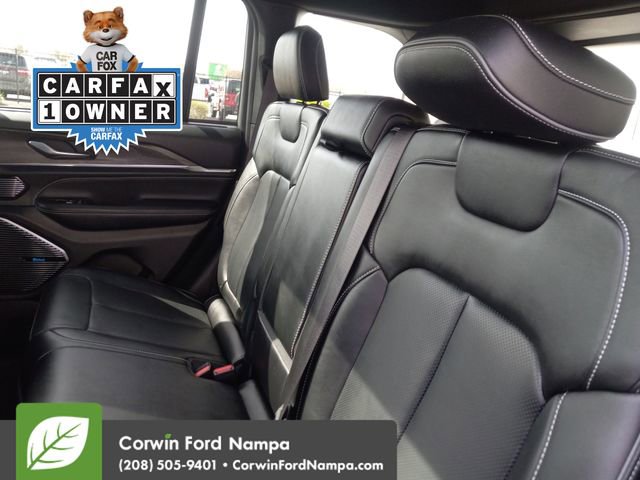 Used 2022 Jeep Grand Cherokee Overland w/ Advanced Protech Group III image 24