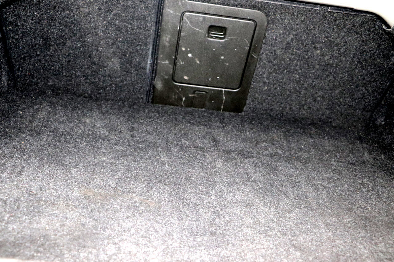 Used 2019 Volvo S60 T6 Momentum w/ Premium Package image 8