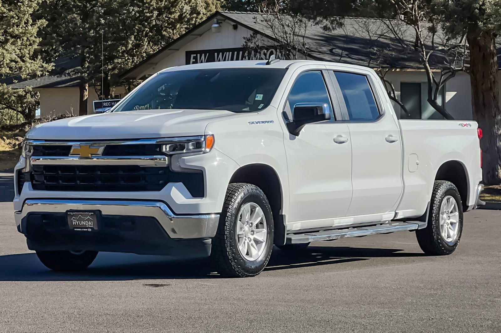 Used 2024 Chevrolet Silverado 1500 LT w/ Protection Package image 9