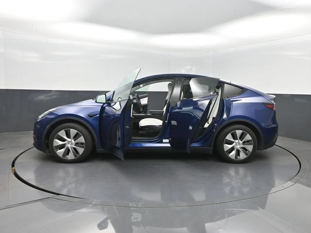 Used 2021 Tesla Model Y Long Range AWD/4WD image 28