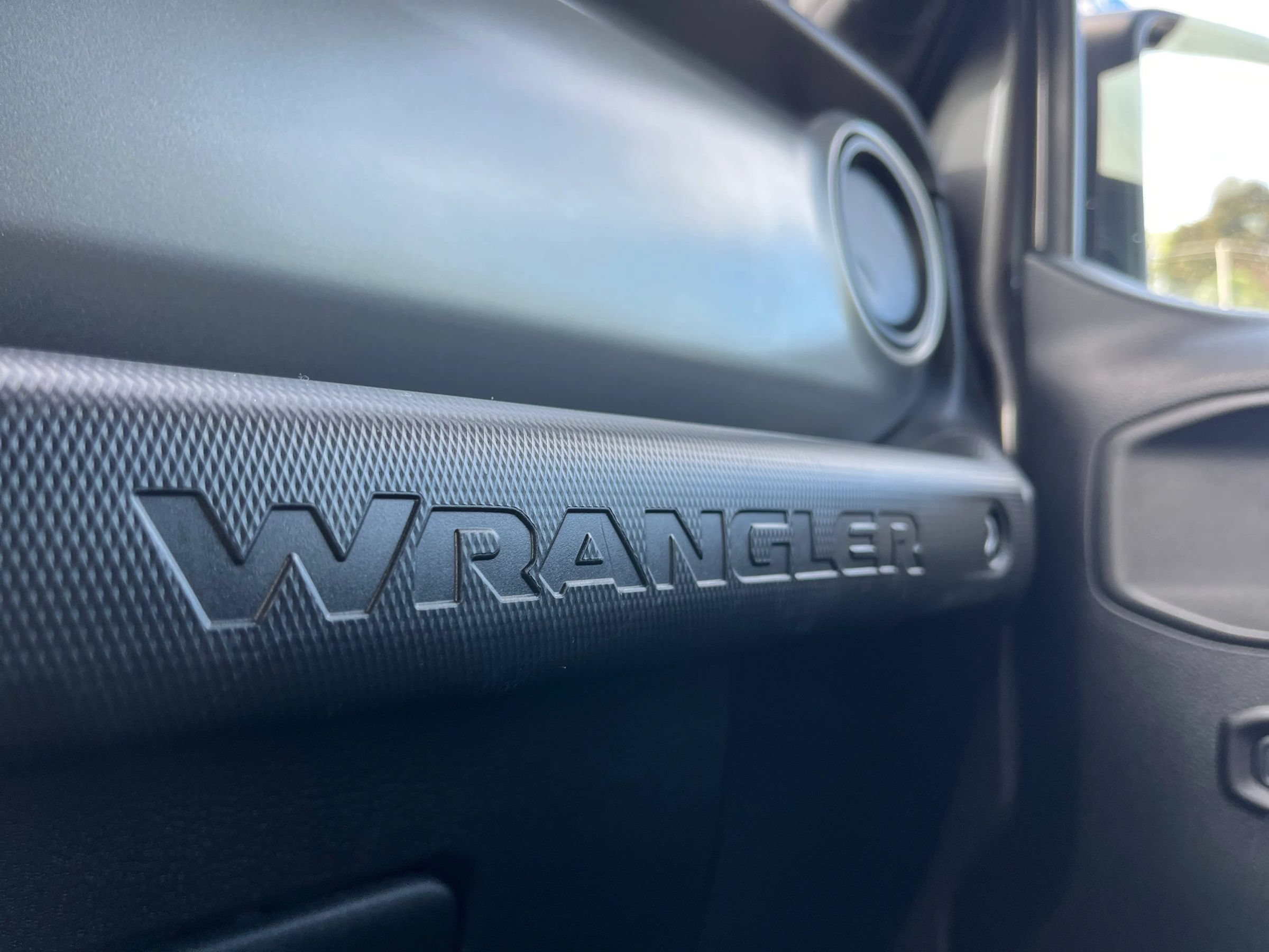 Used 2018 Jeep Wrangler Unlimited Sport S AWD/4WD image 26