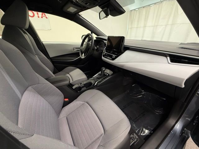 Used 2025 Toyota Corolla SE AWD/4WD image 9