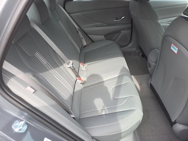 New 2026 Hyundai Elantra SEL FWD image 21